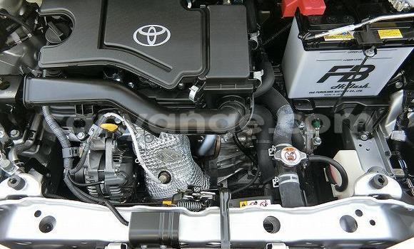 Acheter Occasion Voiture Toyota Vitz Gris à Windhoek, Namibie Acheter Occasion Voiture Toyota Vitz Gris à Windhoek, Namibie