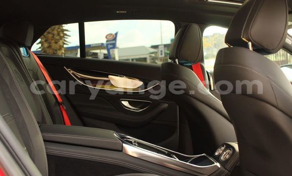 Acheter Occasion Voiture Mercedes-Benz AMG GT Rouge à Windhoek, Namibie Acheter Occasion Voiture Mercedes-Benz AMG GT Rouge à Windhoek, Namibie