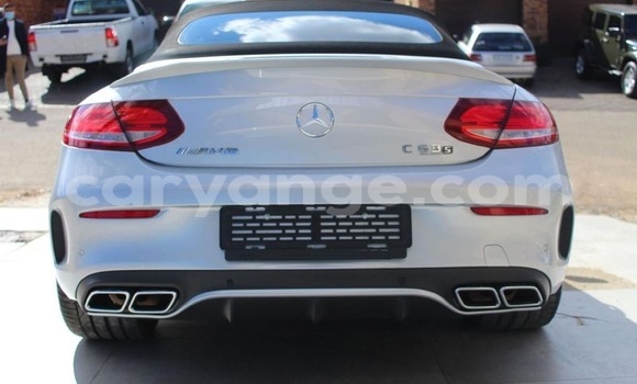 Acheter Occasion Voiture Mercedes-Benz C–Class Gris à Windhoek, Namibie Acheter Occasion Voiture Mercedes-Benz C–Class Gris à Windhoek, Namibie