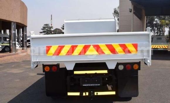 Buy Used Isuzu FTR 850 White Truck in Windhoek in Namibia Buy Used Isuzu FTR 850 White Truck in Windhoek in Namibia