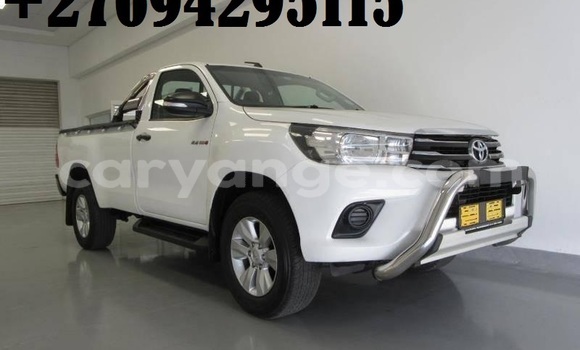 Acheter Occasion Voiture Toyota Hilux Blanc à Windhoek, Namibie