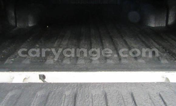 Acheter Occasion Voiture Toyota Hilux Blanc à Windhoek, Namibie Acheter Occasion Voiture Toyota Hilux Blanc à Windhoek, Namibie