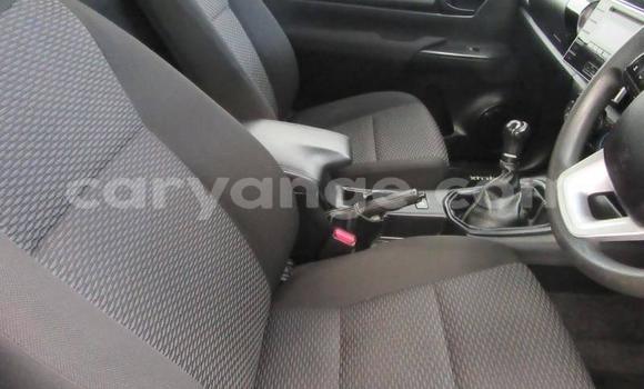 Acheter Occasion Voiture Toyota Hilux Blanc à Windhoek, Namibie Acheter Occasion Voiture Toyota Hilux Blanc à Windhoek, Namibie