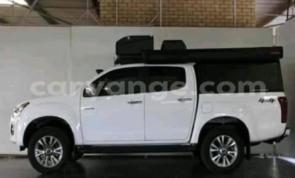 Acheter Occasion Voiture Isuzu D-max Cab4 Blanc à Windhoek, Namibie Acheter Occasion Voiture Isuzu D-max Cab4 Blanc à Windhoek, Namibie