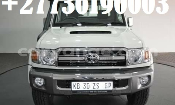 Buy Used Toyota Land Cruiser White Car in Windhoek in Namibia