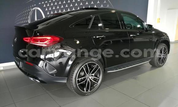 Acheter Occasion Voiture Mercedes-Benz E–Class Noir à Windhoek, Namibie Acheter Occasion Voiture Mercedes-Benz E–Class Noir à Windhoek, Namibie