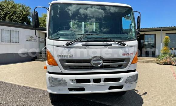 Buy Used Hino 300 Series White Truck in Gobabis in Omaheke Buy Used Hino 300 Series White Truck in Gobabis in Omaheke
