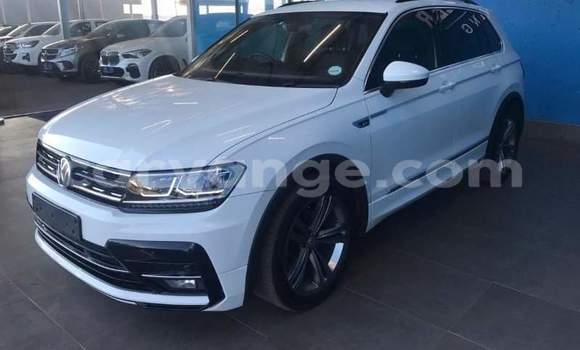 Acheter Occasion Voiture Volkswagen Tiguan Blanc à Windhoek, Namibie
