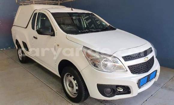 Buy Used Chevrolet Corsa White Car in Gobabis in Omaheke