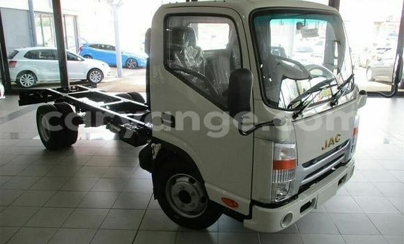 Acheter Occasion Utilitaire Toyota DA Blanc à Windhoek, Namibie Acheter Occasion Utilitaire Toyota DA Blanc à Windhoek, Namibie