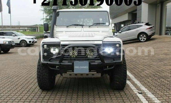 Buy Used Land Rover Freelander White Car in Windhoek in Namibia