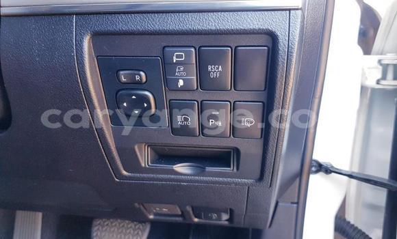 Buy Used Toyota Land Cruiser White Car in Windhoek in Namibia Buy Used Toyota Land Cruiser White Car in Windhoek in Namibia