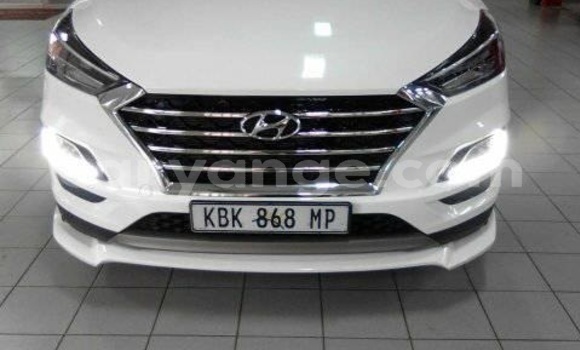 Buy Used Hyundai Tucson White Car in Windhoek in Namibia