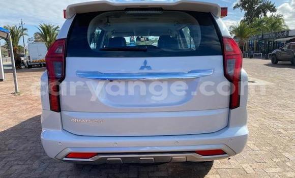 Buy Used Mitsubishi Pajero White Car in Henties Bay in Erongo Buy Used Mitsubishi Pajero White Car in Henties Bay in Erongo