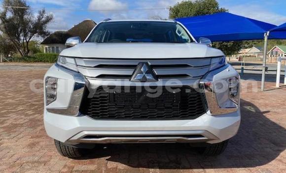 Buy Used Mitsubishi Pajero White Car in Henties Bay in Erongo Buy Used Mitsubishi Pajero White Car in Henties Bay in Erongo