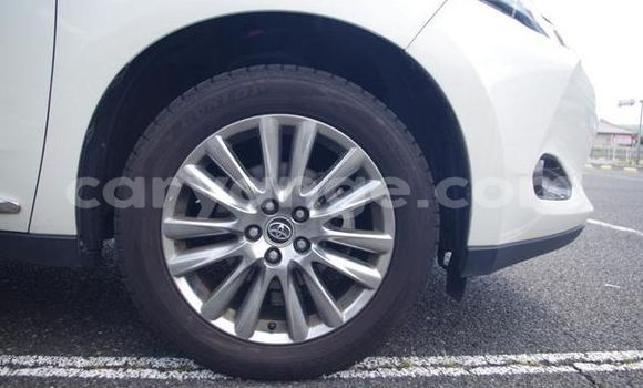 Acheter Occasion Voiture Toyota Harrier Blanc à Windhoek, Namibie Acheter Occasion Voiture Toyota Harrier Blanc à Windhoek, Namibie