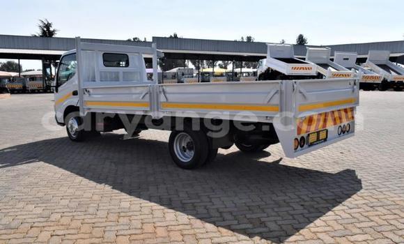 Buy Used Toyota Dyna White Truck in Windhoek in Namibia Buy Used Toyota Dyna White Truck in Windhoek in Namibia