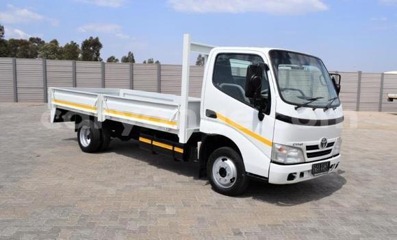 Buy Used Toyota Dyna White Truck in Windhoek in Namibia Buy Used Toyota Dyna White Truck in Windhoek in Namibia