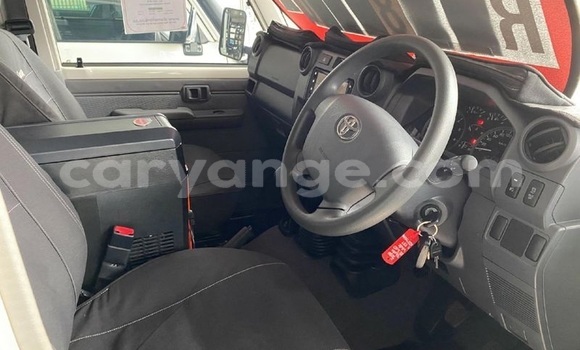 Buy Used Toyota Land Cruiser White Car in Windhoek in Namibia Buy Used Toyota Land Cruiser White Car in Windhoek in Namibia