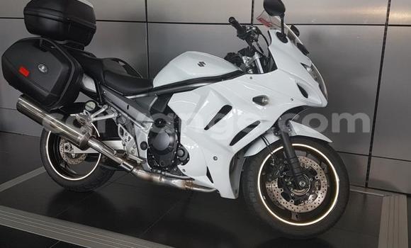 Buy Used Suzuki GSX White Bike in Windhoek in Namibia