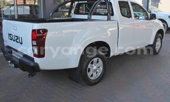 Buy Used Isuzu KB White Car in Windhoek in Namibia Buy Used Isuzu KB White Car in Windhoek in Namibia