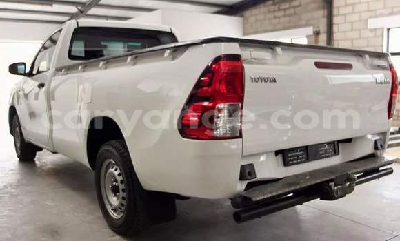 Buy Used Toyota Hilux White Car in Windhoek in Namibia Buy Used Toyota Hilux White Car in Windhoek in Namibia