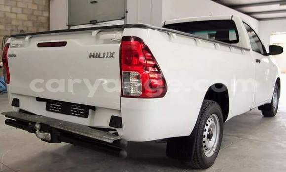 Buy Used Toyota Hilux White Car in Windhoek in Namibia Buy Used Toyota Hilux White Car in Windhoek in Namibia