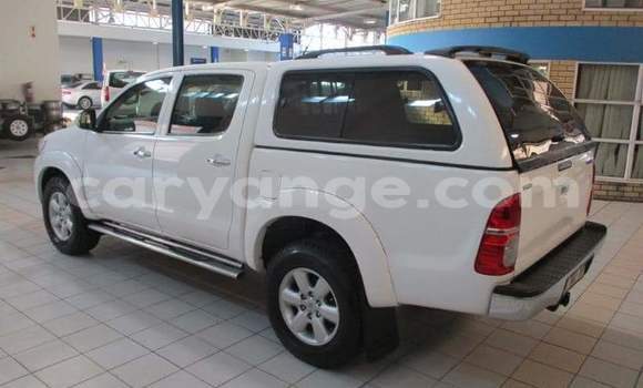 Buy Used Toyota Hilux White Car in Windhoek in Namibia Buy Used Toyota Hilux White Car in Windhoek in Namibia