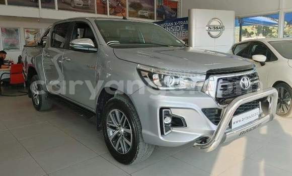 Buy Used Toyota Hilux Silver Car in Windhoek in Namibia