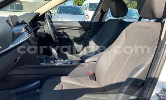 Acheter Occasion Voiture BMW 3–Series Blanc à Windhoek, Namibie Acheter Occasion Voiture BMW 3–Series Blanc à Windhoek, Namibie