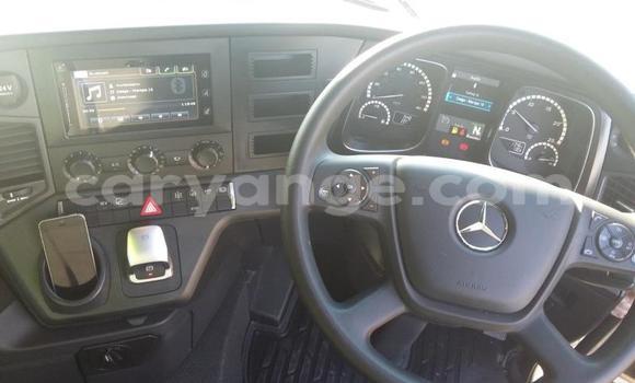 Buy Used Mercedes‒Benz Truck White Truck in Windhoek in Namibia Buy Used Mercedes‒Benz Truck White Truck in Windhoek in Namibia