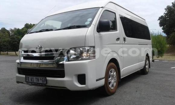 Buy Used Toyota Commuter White Car in Windhoek in Namibia