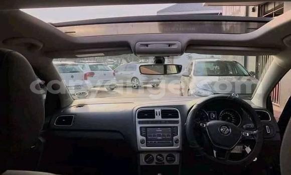 Acheter Occasion Voiture Volkswagen Polo Bleu à Windhoek, Namibie Acheter Occasion Voiture Volkswagen Polo Bleu à Windhoek, Namibie