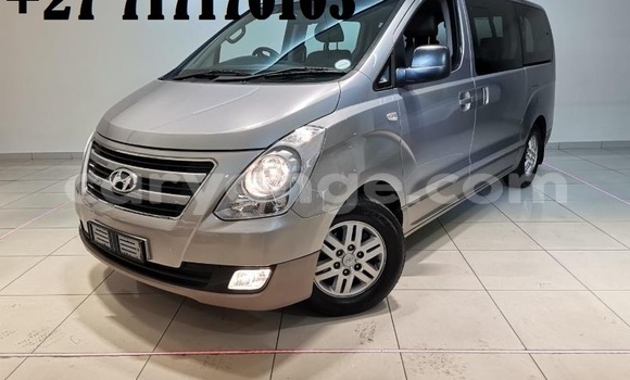 Buy Used Hyundai H1 Silver Car in Windhoek in Namibia
