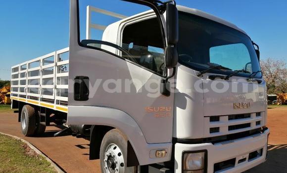 Buy Used Hino 300 Series White Truck in Windhoek in Namibia Buy Used Hino 300 Series White Truck in Windhoek in Namibia