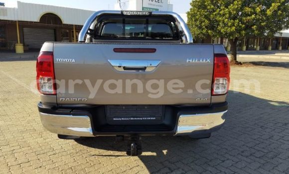 Buy Used Toyota Hilux Silver Car in Windhoek in Namibia Buy Used Toyota Hilux Silver Car in Windhoek in Namibia