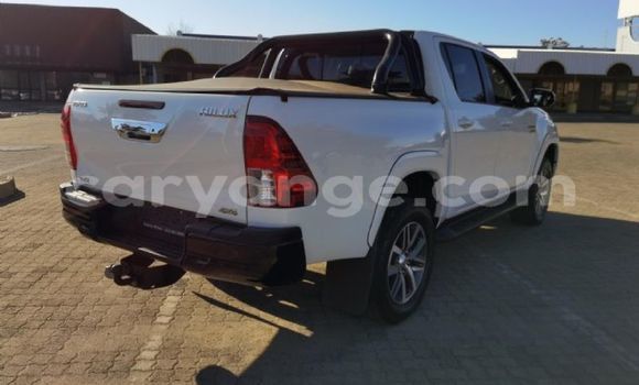Buy Used Toyota Hilux White Car in Windhoek in Namibia Buy Used Toyota Hilux White Car in Windhoek in Namibia