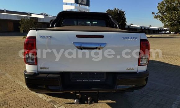 Buy Used Toyota Hilux White Car in Windhoek in Namibia Buy Used Toyota Hilux White Car in Windhoek in Namibia