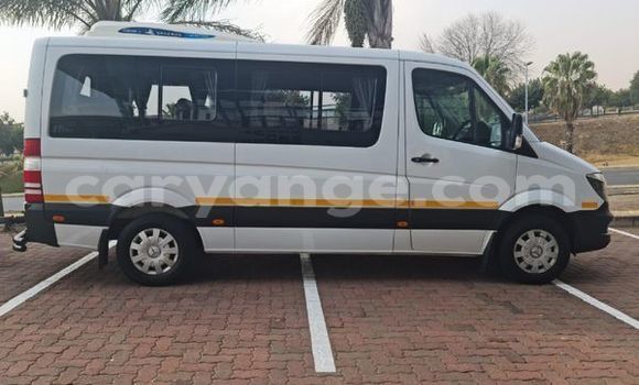 Acheter Occasion Voiture Mercedes-Benz 740Li Blanc à Windhoek, Namibie Acheter Occasion Voiture Mercedes-Benz 740Li Blanc à Windhoek, Namibie