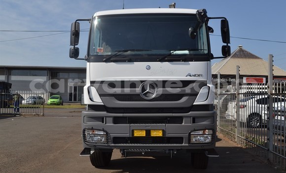 Buy Used Mercedes‒Benz 3331 White Truck in Windhoek in Namibia Buy Used Mercedes‒Benz 3331 White Truck in Windhoek in Namibia