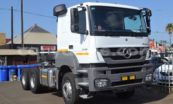 Buy Used Mercedes‒Benz 3331 White Truck in Windhoek in Namibia Buy Used Mercedes‒Benz 3331 White Truck in Windhoek in Namibia