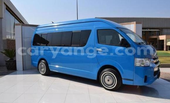 Acheter Occasion Voiture Toyota Hi Ace Bleu à Windhoek, Namibie Acheter Occasion Voiture Toyota Hi Ace Bleu à Windhoek, Namibie