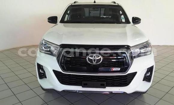 Acheter Occasion Voiture Toyota Hilux Blanc à Warmbad, Karas Acheter Occasion Voiture Toyota Hilux Blanc à Warmbad, Karas