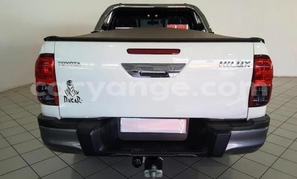 Acheter Occasion Voiture Toyota Hilux Blanc à Warmbad, Karas Acheter Occasion Voiture Toyota Hilux Blanc à Warmbad, Karas