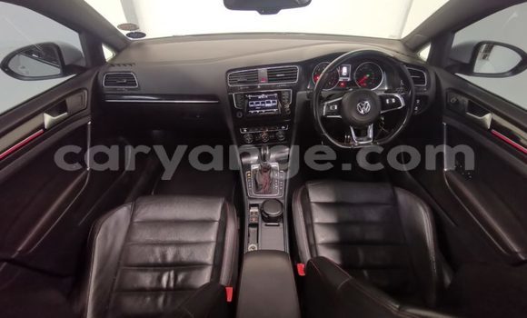 Acheter Occasion Voiture Volkswagen Golf GTI Blanc à Walvis Bay, Namibie Acheter Occasion Voiture Volkswagen Golf GTI Blanc à Walvis Bay, Namibie