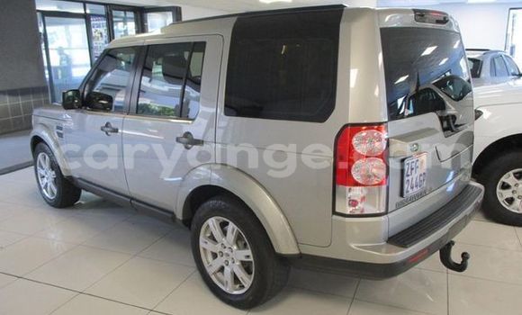 Buy Used Land Rover Discovery Silver Car in Windhoek in Namibia Buy Used Land Rover Discovery Silver Car in Windhoek in Namibia