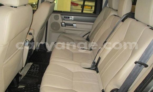 Buy Used Land Rover Discovery Silver Car in Windhoek in Namibia Buy Used Land Rover Discovery Silver Car in Windhoek in Namibia