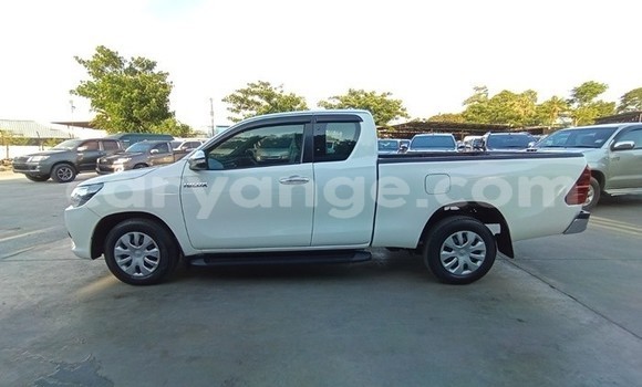 Buy Used Toyota Hilux White Car in Windhoek in Namibia Buy Used Toyota Hilux White Car in Windhoek in Namibia