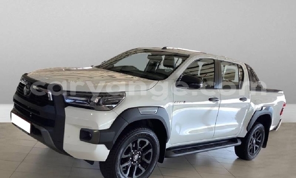 Buy Used Toyota Hilux White Car in Gobabis in Omaheke Buy Used Toyota Hilux White Car in Gobabis in Omaheke
