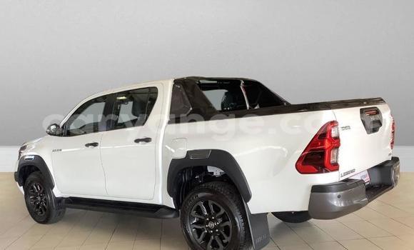 Buy Used Toyota Hilux White Car in Gobabis in Omaheke Buy Used Toyota Hilux White Car in Gobabis in Omaheke